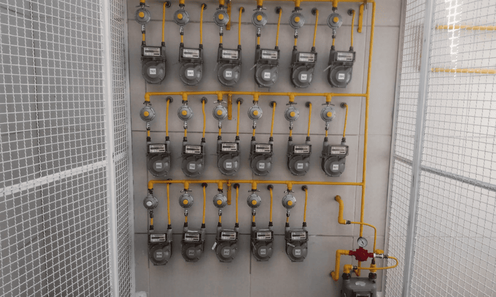 Instalação de medidores e reguladores de gás